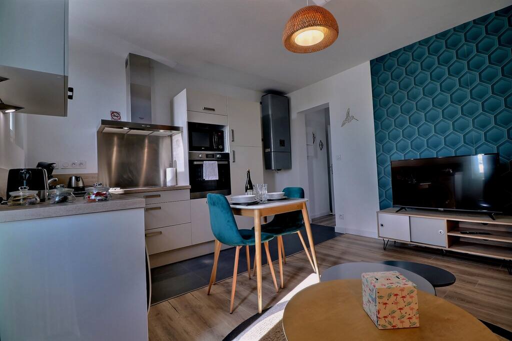 799eedd9-46b8-4d95-92de-2c39da3674ea